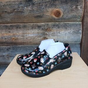 Easy Works by Easy Street Women's Leather Nonslip Clogs Sz 10WW Skulls Comfy